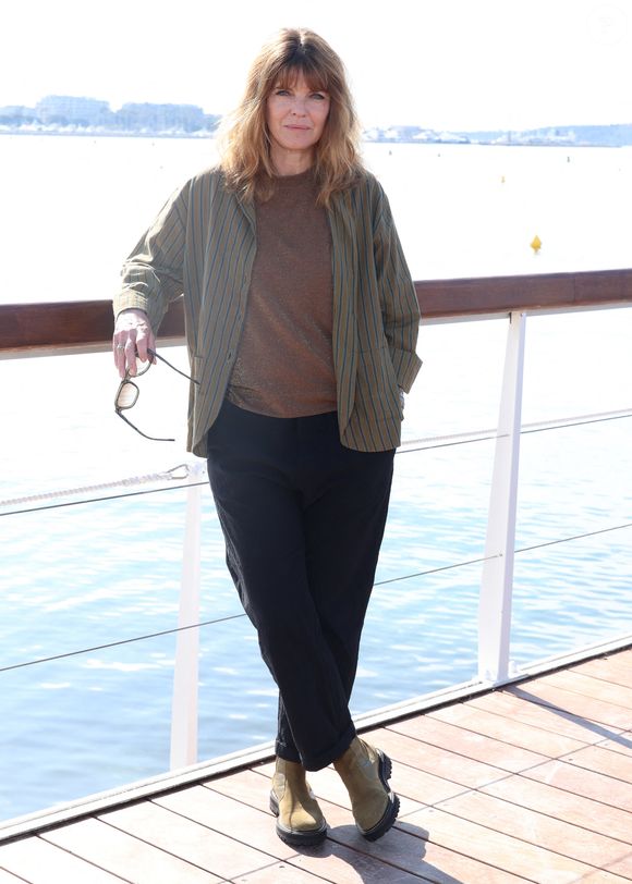 Gwendoline Hamon - Photocall de la série "Rien ne t'efface" sur la plage du Majestic lors du 8ème festival CanneSeries à Cannes, le 28 avril 2025.
© Denis Guigenbourg / Bestimage