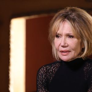 Exclusif - Clémentine Célarié lors de l'enregistrement de l'émission "Olympiascope" au théâtre Antoine, présentée par B.Montiel et diffusée le 2 mai 2025 sur Olympia TV, au théâtre Antoine à Paris, France © Denis Guignebourg/Bestimage