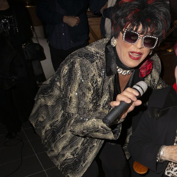 Rika Zaraï à la soirée organisée en l'honneur de Rika Zaraï pour la sortie de son CD "Anthologie" au Phono Museum à Paris, le 21 octobre 2019. 

Photo : Jack Tribeca / Bestimage