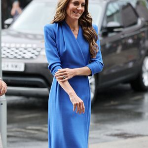La princesse de Galles (Catherine Kate Middleton, princesse de Galles) visite le Christie NHS Foundation Trust, pour mettre en évidence le pouvoir de guérison des soins holistiques, parallèlement aux soins cliniques, pour les personnes vivant avec et au-delà du cancer, à Manchester, au Royaume-Uni, le 4 juin 2026.

© Andy Stenning/WPA-Pool/ Julien Burton / Bestimage