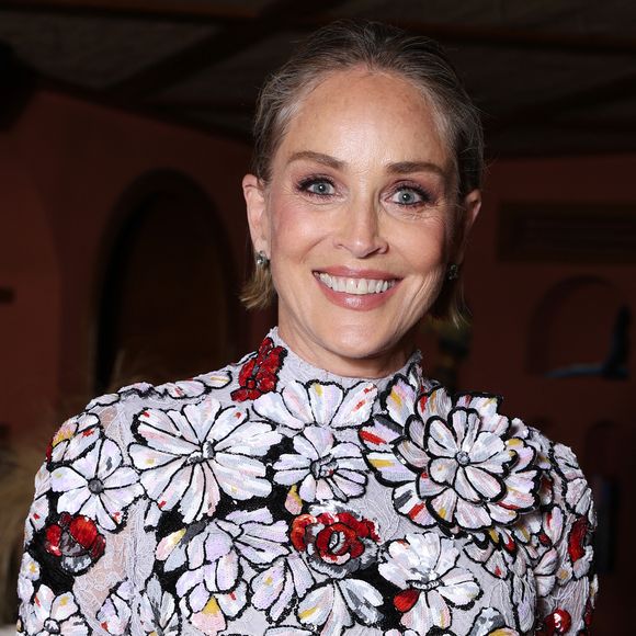 Exclusif - Rendez-vous avec Sharon Stone lors du dîner de gala "Better World Fund" sur la plage Copal Beach lors du 79ème Festival International du Film de Cannes le 18 mai 2026. 
© Denis Guignebourg/Bestimage