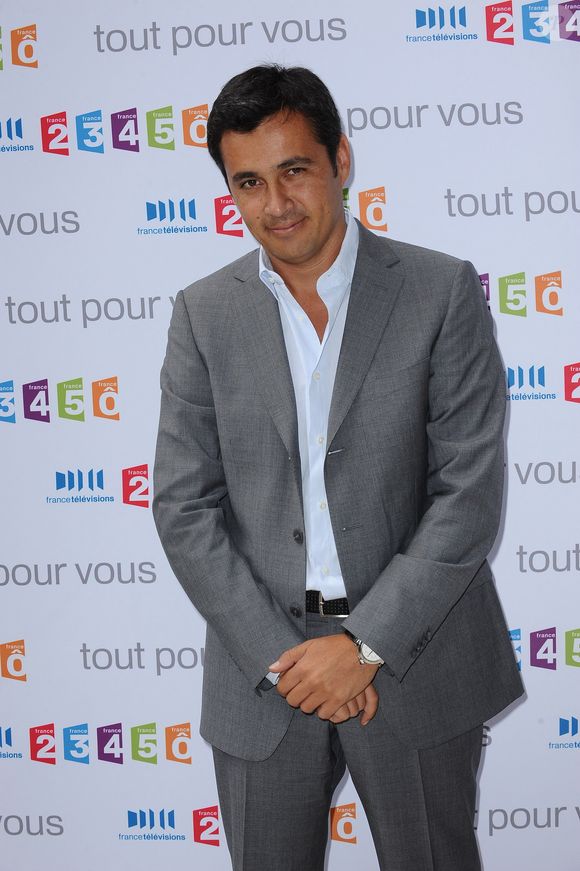 Olivier Galzi arrivant à la conférence de presse annuelle du groupe France Télévisions à Paris, France le 27 août 2009. Photo by Gorassini-Nebinger/ABACAPRESS.COM