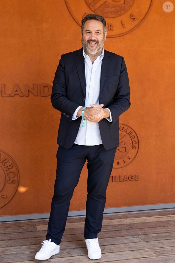 Bruce Toussaint au village lors des Internationaux de France de Tennis de Roland Garros 2025. Paris, le 30 mai 2025. 
© Moreau / Jacovides / Bestimage