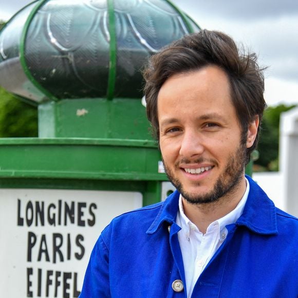 Le chanteur Vianney à la reconnaissance du prix Barnes lors de la 10ème édition du "Longines Paris Eiffel Jumping" à la Plaine de Jeux de Bagatelle à Paris, France, le 22 juin 2024. © Perusseau-Veeren/Bestimage