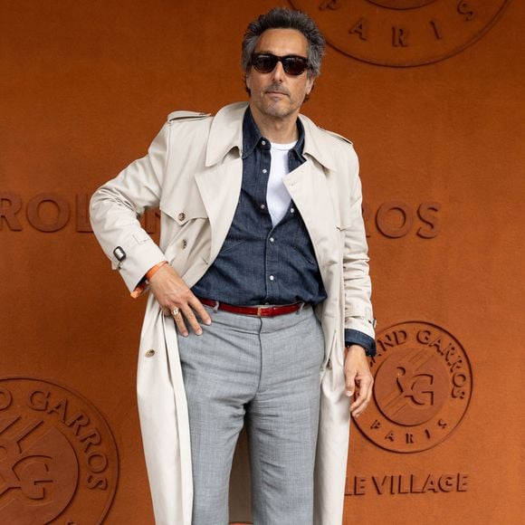 Vincent Elbaz au photocall du village lors des Internationaux de France de Tennis de Roland Garros 2026, à Paris, France, le 5 juin 2026. © Jacovides-Moreau/Bestimage