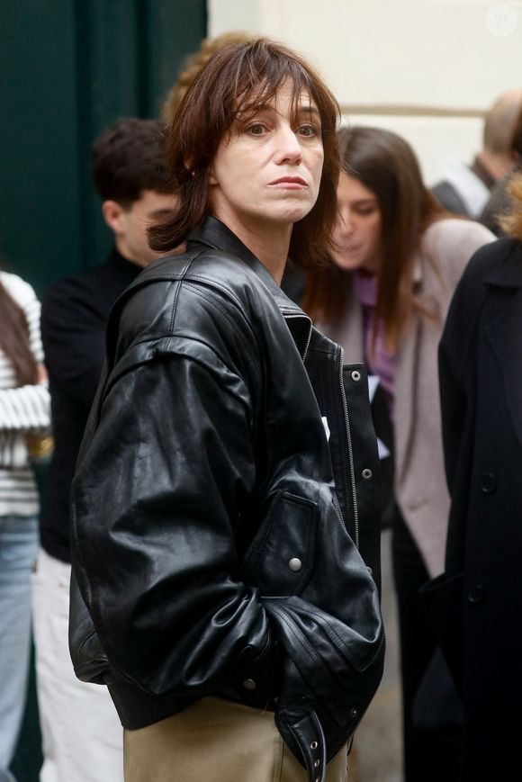 La Maison Gainsbourg, musée dédié à l’héritage de Serge Gainsbourg, est actuellement en proie à de graves tensions entre ses deux propriétaires, Charlotte Gainsbourg et l’homme d’affaires Dominique Dutreix.

Charlotte Gainsbourg lors de la cérémonie de dévoilement de la plaque "Maison des Illustres" de la Maison Gainsbourg à Paris, France. © Christophe Clovis/Bestimage