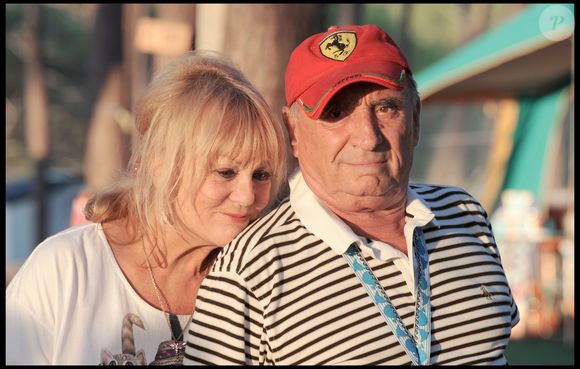 Exclusif - Claude Brasseur et Mylène Demongeot sur le tournage de "Camping 2" en 2009.
Crédit : DANIEL ANGELI - ALAIN GUIZARD / BESTIMAGE