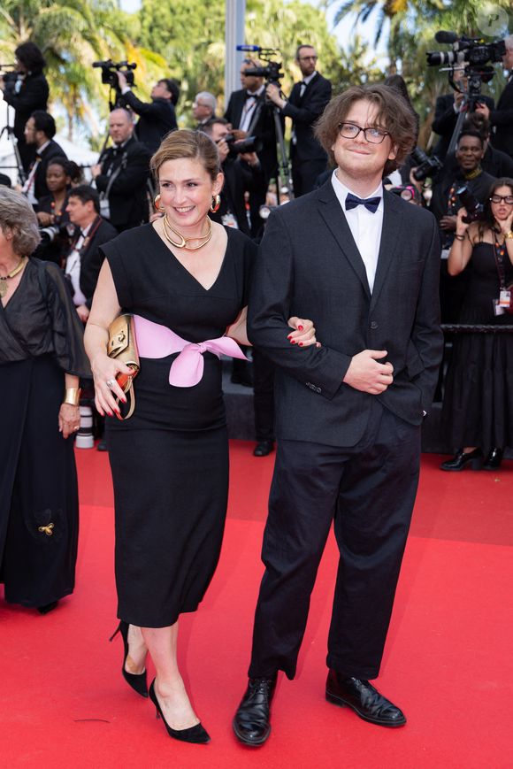 L'actrice a eu un deuxième fils avec le même homme, Tadeo

Julie Gayet assiste au tapis rouge de "La Venue De L'avenir" (Colours Of Time) lors de la 78ème édition du Festival de Cannes au Palais des Festivals le 22 mai 2025 à Cannes, France. Photo by Shootpix/ABACAPRESS.COM