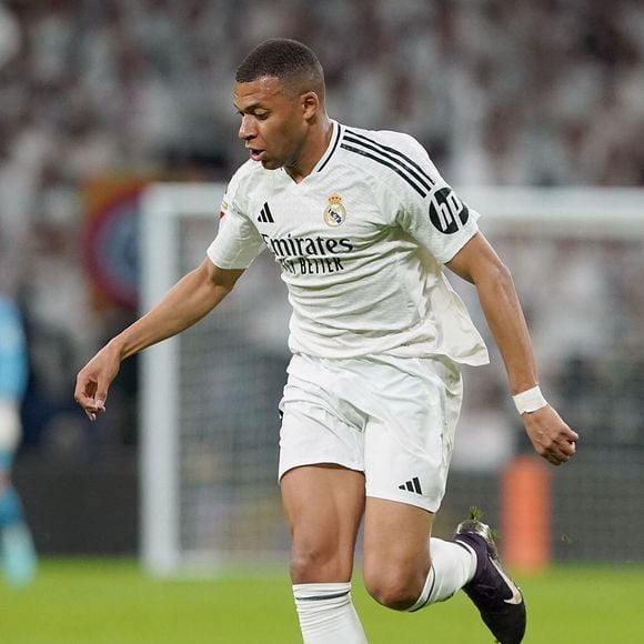 Le club attend son rétablissement avant tout.

Real Madrid CF’s Kylian Mbappe during La Liga match. May 14, 2025. © Alterphotos / PsnewZ / Bestimage