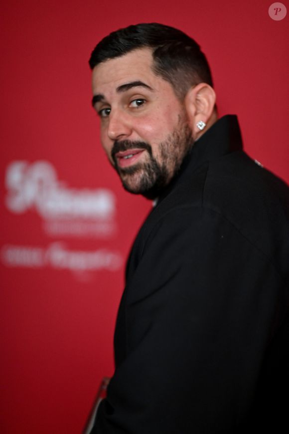 "Vous ne verrez pas de compte rendu du spectacle d’Artus, qui s’est produit ce dimanche 13 juillet au Théâtre antique de Vienne",  peut on lire

Victor-Artus Solaro alias Artus assiste au dîner des nominés des César 2025 au Fouquet's Barriere sur l'avenue des Champs-Elysées le 10 février 2025 à Paris, France. Photo de Franck Castel/ABACAPRESS.COM