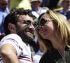 La star de "Scènes de ménages" a eu un fils, Vasco, avec Clément Séjourné. Un comédien qui a fait sa formation au Conservatoire d'art dramatique de Marcoussis.
Amélie Etasse et Clement Sejourné dans les tribunes lors des internationaux de tennis de Roland Garros à Paris, France, le 1er juin 2019. © Jean-Baptiste Autissier/Panoramic/Bestimage