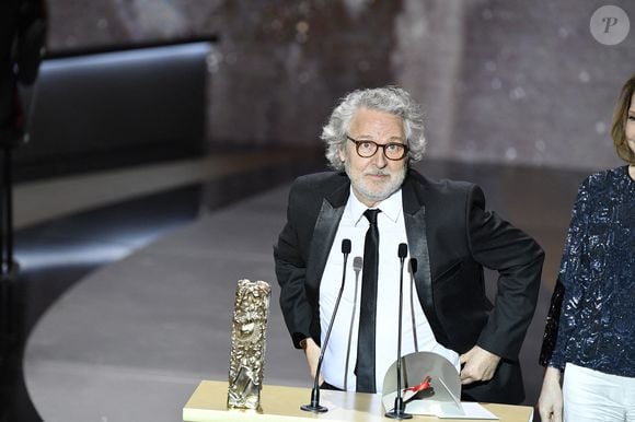Nicolas Marie reçoit le César du meilleur acteur dans un second rôle pour le film "Adieu les cons" lors de la 46e édition de la cérémonie des César du cinéma à l'Olympia à Paris, France, le 12 mars 2021. Photo by Pierre Villard/Pool/ABACAPRESS.COM