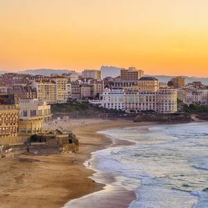 La Grande Plage de Biarritz, le soir. - © Atom Druid / 123RF