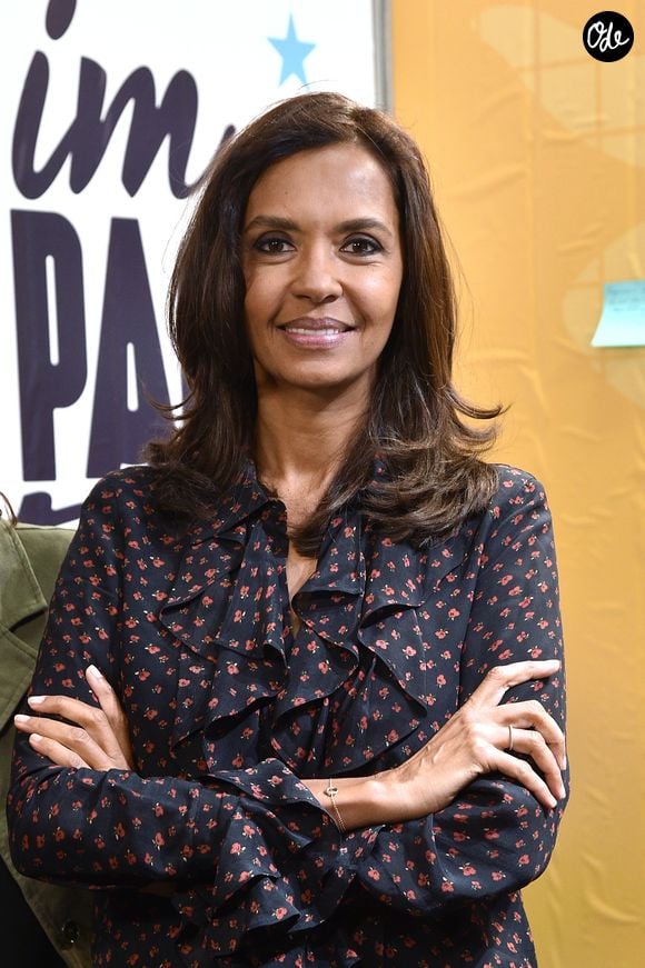 Info - Karine Le Marchand décorée de la Croix d'officier de l'ordre du mérite agricole au ministère de l'Agriculture - Info - Karine Le Marchand est la nouvelle présentatrice de l’émission "La France a un incroyable talent" - Karine Le Marchand participe au débat public de la CNDP durant le 57 ème Salon International de l'Agriculture à Paris le 23 février 2020. © Giancarlo Gorassini / Bestimage