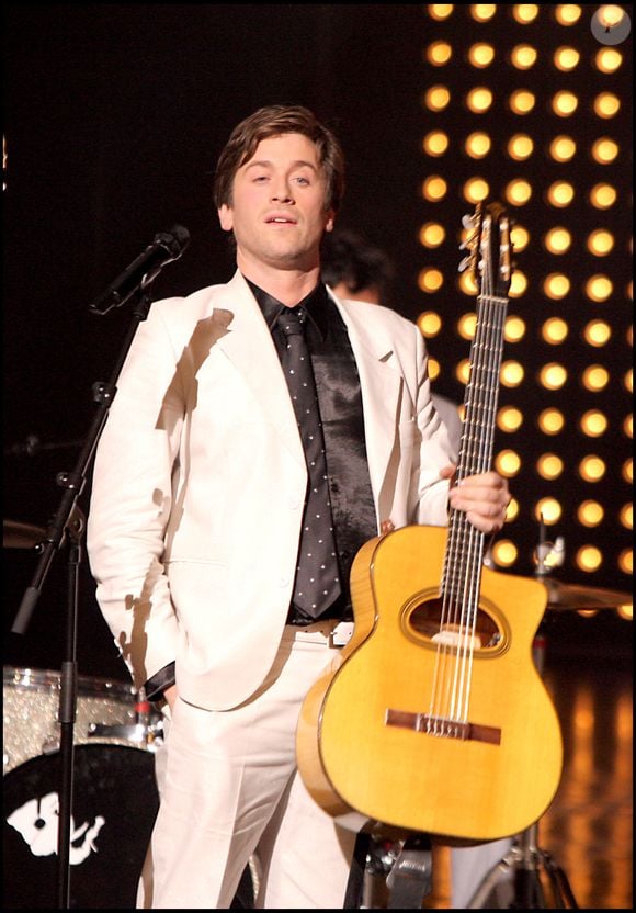 Thomas Dutronc à la cérémonie de remise des Globes de Cristal, à Paris, en 2008. © BELLAK-BORDE / BESTIMAGE