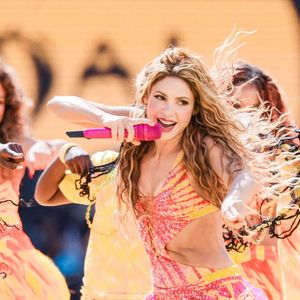 Shakira se produit lors de la mi-temps de la finale de la Coupe du monde de la FIFA entre l’Espagne et l’Argentine, au New York New Jersey Stadium, à East Rutherford, aux États-Unis, le dimanche 19 juillet 2026. © SPP / PsnewZ / Bestimage