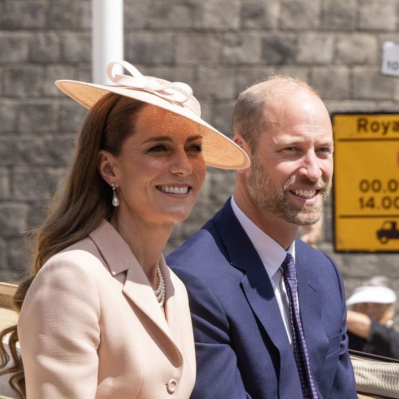 Jon Hala, un styliste de célébrités qui a travaillé avec Arnold Schwarzenegger et Kate Moss, a qualifié cette coupe de "look propre, masculin et audacieux"

Le prince William, prince de Galles, et Catherine (Kate) Middleton, princesse de Galles - Cérémonie d’accueil à Windsor d'Emmanuel Macron (président de la République Française) et de Brigitte Macron par le roi Charles III d'Angleterre et Camilla Parker Bowles, reine consort d'Angleterre, le 8 juillet 2025. GOFF INF / BESTIMAGE