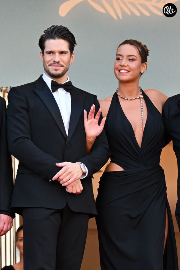 François Civil et Adèle Exarchopoulos à la montée des marches du film "L’amour ouf" lors du 77ème Festival International du Film de Cannes, au Palais des Festivals à Cannes, le 23 mai 2024.

© Bruno Bebert / Bestimage