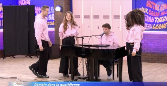 Soit les roses

Extrait de la quotidienne de la "Star Academy"