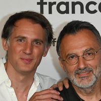 Rendez-vous terre inconnue : ce que fait la production pour maintenir le mystère des destinations, dans les coulisses des tournages !