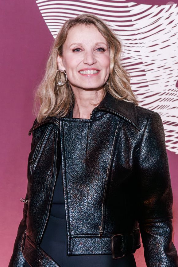 L'actrice adore passer le Kärcher

Alexandra Lamy pose à son arrivée au dîner de gala suivant la 51e cérémonie des César, qui s'est tenu au Fouquet's, restaurant emblématique de Paris, le 26 février 2026. Photo par David Boyer/ABACAPRESS.COM