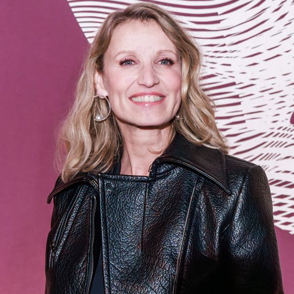 L'actrice adore passer le Kärcher

Alexandra Lamy pose à son arrivée au dîner de gala suivant la 51e cérémonie des César, qui s'est tenu au Fouquet's, restaurant emblématique de Paris, le 26 février 2026. Photo par David Boyer/ABACAPRESS.COM