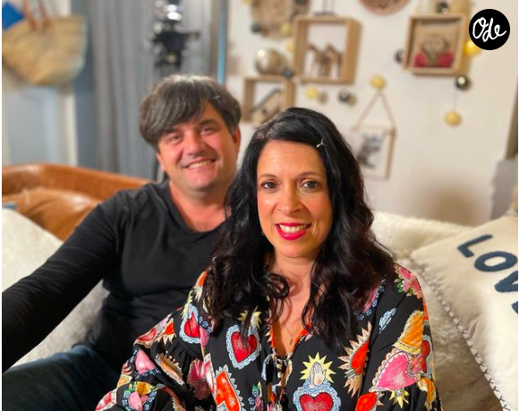 Après la liquidation judiciaire de l’exploitation viticole de Pierre et la mise en vente de leur maison, la mère de Frédérique a décidé de faire appel à la solidarité de sa communauté sur Instagram. 

Pierre et Fred de la saison 7 de "L'amour est dans le pré" Instagram