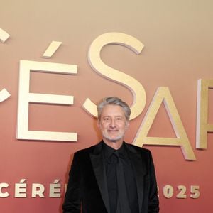 Antoine de Caunes - Photocall de la 50ème édition de la cérémonie des César à l'Olympia à Paris, France, le 28 février 2025 © Dominique Jacovides - Olivier Borde / Bestimage