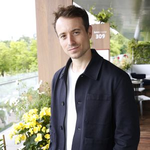 Exclusif - Hugo Clément (Journaliste) au déjeuner dans la loge de France TV lors des Internationaux de France de Tennis de Roland Garros 2024 - Jour 6 à Paris, France, le 31 mai 2024. © Bertrand Rindoff/Bestimage
