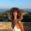 PORTRAIT Miss France 2026 : Qui est Julie Zitouni, Miss Provence 2025, mannequin et passionnée de bricolage ?