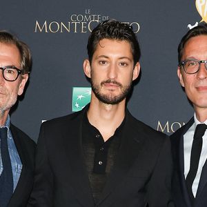 Exclusif - Matthieu Delaporte, Pierre Niney et Alexandre de La Patellière lors de l'avant-première du film "Le Comte de Monte-Cristo" au Grand Rex à Paris le 20 juin 2024. © Coadic Guirec / Olivier Borde / Bestimage