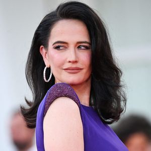 L'actrice était sur le tournage de la série Netflix "Mercredi"

Eva Green lors de la première du film « Campo Di Battaglia » dans le cadre du 81e Festival international du film de Venise, à Venise, en Italie, le 31 août 2024. Photo : Aurore Marechal/ABACAPRESS.COM