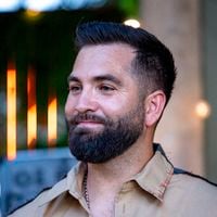 Kendji Girac papa d'un petit garçon dont on connaît enfin le joli prénom : "La naissance de mon fils a des airs de miracle"