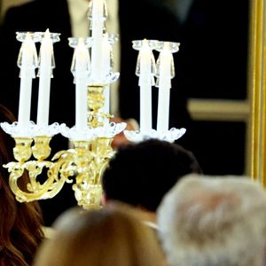 Carla Bruni et son mari Nicolas Sarkozy lors du dîner d’État en l’honneur du président brésilien et de sa femme au palais présidentiel de l’Élysée à Paris, France, le 5 juin 2025. 

© Dominique Jacovides / Bestimage