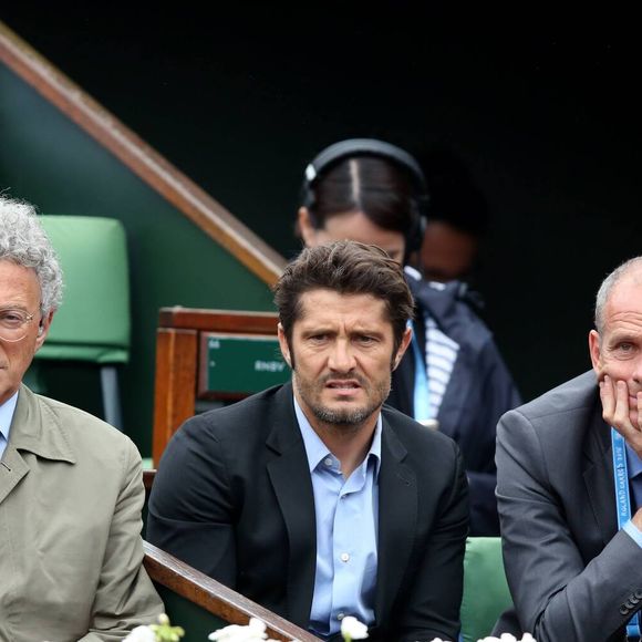 Nelson Monfort, Bixente Lizarazu, Guy Forget - People dans les tribunes lors du Tournoi de Roland-Garros (les Internationaux de France de tennis) à Paris, le 29 mai 2016. © Dominique Jacovides/Bestimage