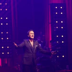 Exclusif - Dany Brillant - Célébrités au concert de Dany Brillant à l'Olympia à Paris le 15 février 2026. Après 3 ans d'absence en live Dany est à nouveau sur scène pour un show " BEST OF TOUR " de ses plus grands titres ! En passant du jazz de Saint-Germain, à la dolce vita de Rome sans oublier Cuba et sa salsa entêtante ! Un show explosif et unique a ne pas rater. Après son passage à la salle Pleyel à Paris (Complet), il était de nouveau en concert à Paris, le dimanche 15 février à l'Olympia (Complet). Actuellement en tournée en France. © Jack Tribeca/Bestimage