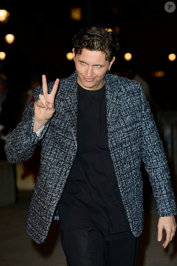 Raphaël Quenard au Grand Dîner du Louvre à Paris en marge de la fashion week prêt à porter automne/hiver 2025-2026 le 4 mars 2025. © Cyril Moreau / Bestimage