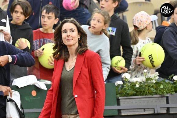 Le couple s'est installé à Cannes, dans les Alpes-Maritimes, une ville qui ne cesse de séduire grâce à son dynamisme. 

Jour 1 - Giovanni Mpetshi Perricard Vs Zizou Bergs lors des Internationaux de France de tennis de Roland Garros 2025 le 25 mai 2025 - Tennis - Roland Garros 2025 - ITF - Alize Cornet - France © Chryslene Caillaud / PsnewZ / Bestimage