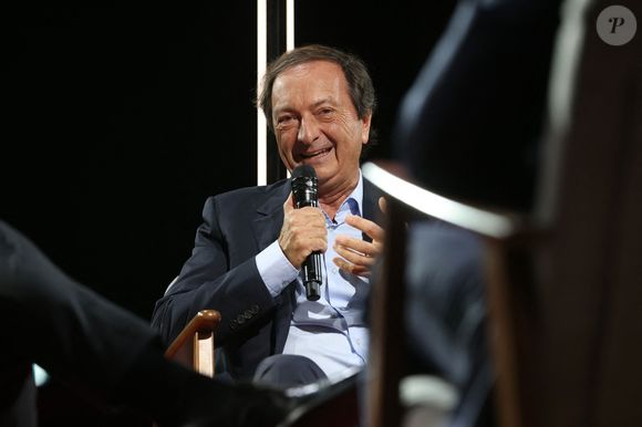 En dépit de la puissance économique de l’enseigne, Michel-Edouard Leclerc incarne une réussite guidée autant par les valeurs humaines que par la performance commerciale.

Michel-Edouard Leclerc au 76ème congrés de l'Ordre des Experts Comptables au Parc des Expositions Bordeaux-Lac à Bordeaux, France, le 7 octobre 2021. © Jean-Marc Lhomer/Bestimage