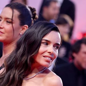 Elodie Bouchez - Descente des marches du film « L’amour ouf » lors du 77ème Festival International du Film de Cannes, au Palais des Festivals à Cannes. Le 23 mai 2024 © Jacovides-Moreau / Bestimage