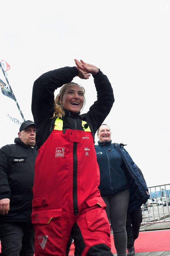 La skipper française Violette Dorange célèbre sur son monocoque Imoca Devenir sa 25e place dans la 10e édition du Vendée Globe, course à la voile en monocoque autour du monde, aux Sables-d'Olonne, dans l'ouest de la France, le 9 février 2025. Photo by Franck Castel/ABACAPRESS.COM
