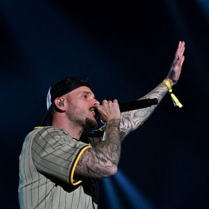 Matt Pokora assiste au Foot Concert, au profit de l'association Huntington Avenir à la LDLC Arena à Lyon, France, le 11 novembre 2024. Photo par Julien Reynaud/APS-Medias/ABACAPRESS.COM