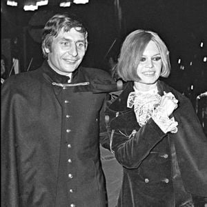 Brigitte Bardot s'est éteinte à Saint-Tropez, mais a par le passé vécu à Paris.
Brigitte Bardot et Gunter Sachs fêtent leur anniversaire de mariage chez Raspoutine, à Paris.
DANIEL ANGELI / BESTIMAGE