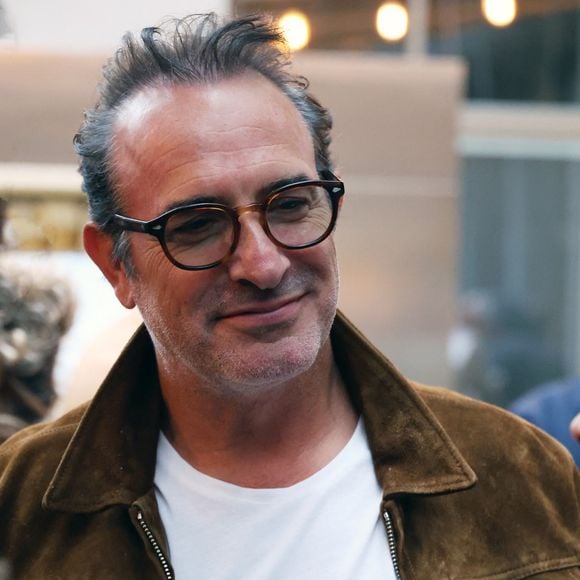 Jean Dujardin - Vernissage de l'exposition photos et du livre "La Boxe fait son cinéma" à l’hôtel Brach à Paris le 23 Septembre 2025. © Denis Guignebourg/Bestimage
