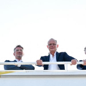 Édouard Philippe, maire du Havre et Christophe Béchu, maire d'Angers à la veille du départ du Vendée Globe 2024, aux Sables-d'Olonne, le 9 novembre 2024. Photo by Tomas Stevens/ABACAPRESS.COM