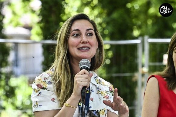En janvier 2026, l'émission retrouve la matinée sur France 5, avant de passer en hebdomadaire sur France 2 en septembre.

Marie Portolano lors du festival International du Journalisme à Couthures-sur-Garonne, France, le 15 juillet 2022. © Thierry Breton /Panoramic/Bestimage