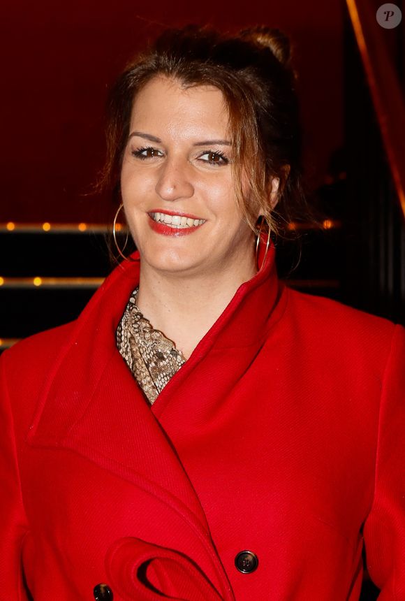 Et en légende du cliché, elle fait une révélation inattendue : 

Exclusif - Marlène Schiappa - People au gala des 10 ans de l'association "Juste Humain" au Paradis Latin à Paris, France, le 04 avril 2023. © Christophe Clovis / Bestimage