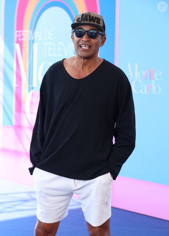 Yannick Noah au photocall du téléfilm "Mort sur terre battue" lors du 64ème Festival de télévision de Monte-Carlo, le 17 juin 2025. 
© Denis Guignebourg / Bestimage