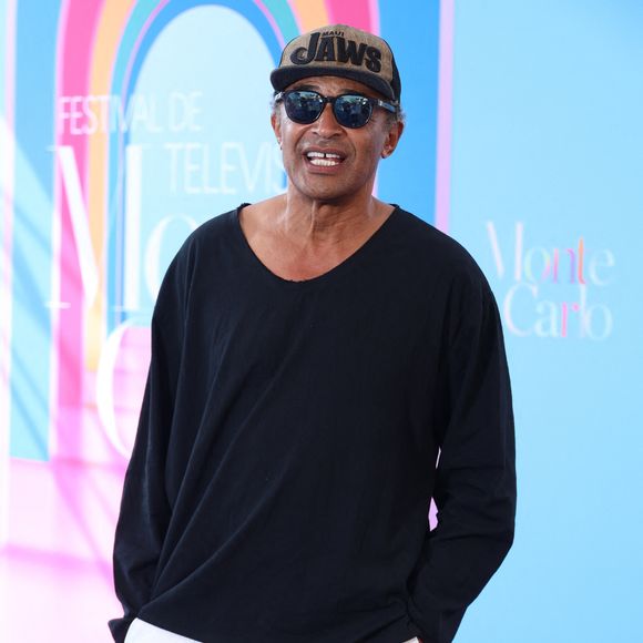 Yannick Noah au photocall du téléfilm "Mort sur terre battue" lors du 64ème Festival de télévision de Monte-Carlo, le 17 juin 2025. 
© Denis Guignebourg / Bestimage
