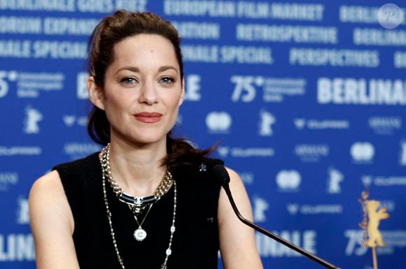 qui présentait le film "La tour de glace"

Marion Cotillard - Conférence de presse du film "The Ice Tower" lors de la 75ème édition du festival international du film de Berlin (La Berlinale 2025), le 16 février 2025.